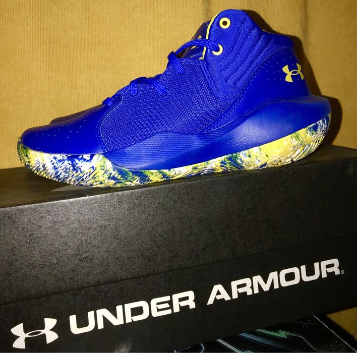 Adidași nr. 38 / Pantofi de baschet pentru copii Under Armour
