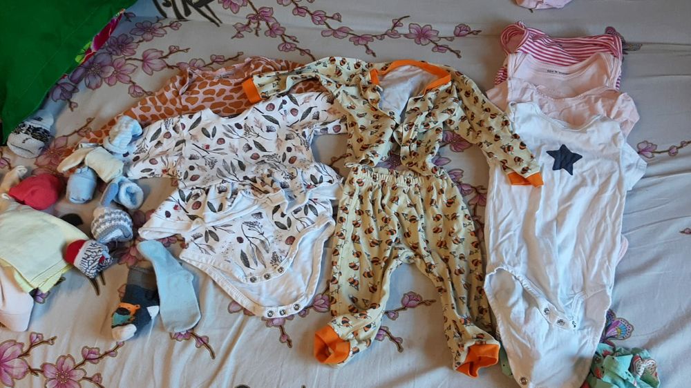 Продается пакет детских вещей
