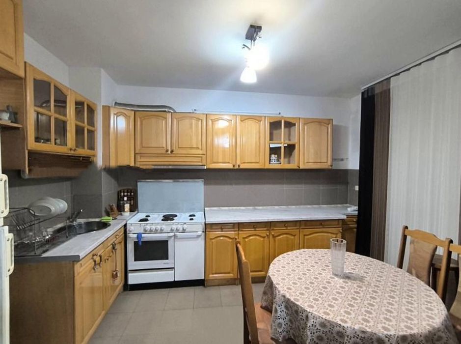 Дава се под наем Двустаен апартамент в София, Изток - 75 кв.м за 727.77 € - Снимка #2