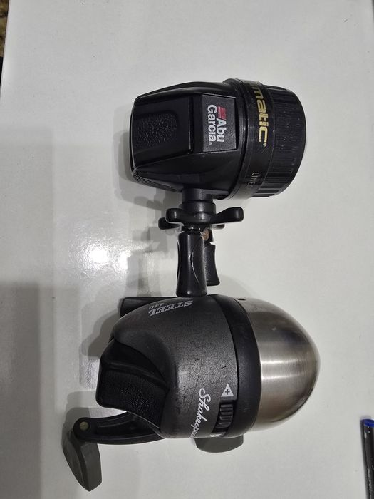 Mulinete vintage Abu Garcia si Shakespeare