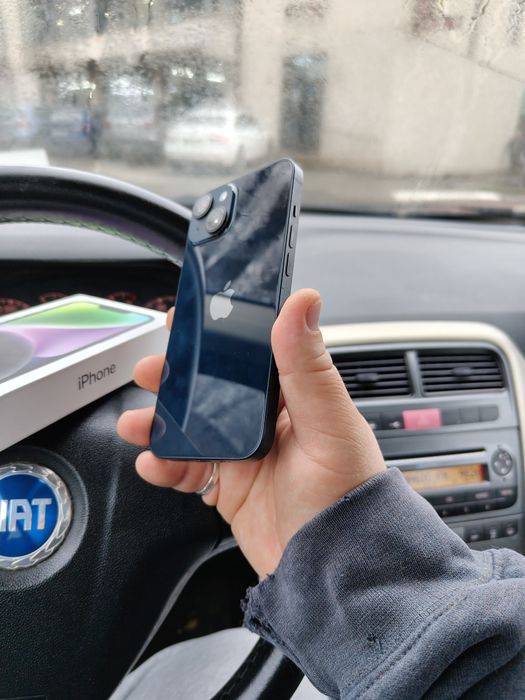 Iphone 14 black, la cutie