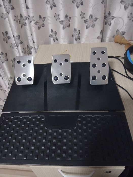 Volan cu schimbator de  xbox si pc