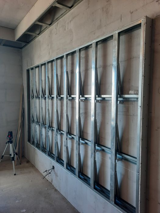 Гипсокартонщики..Ламинат