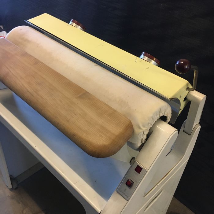 Гладачна машина Singer