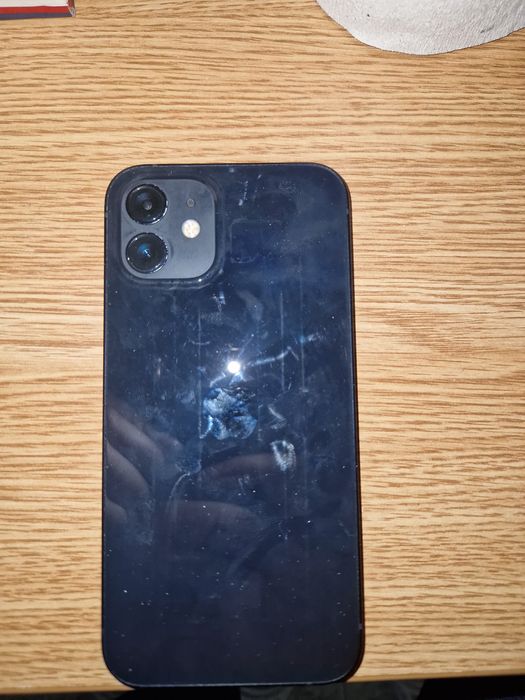 Vând iPhone 12 Impecabil