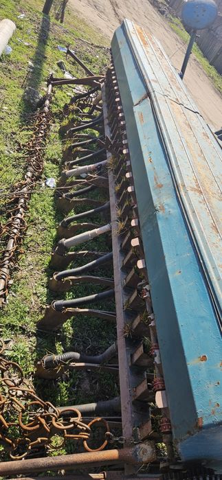 Semanatoare grau si semanatoare porumb