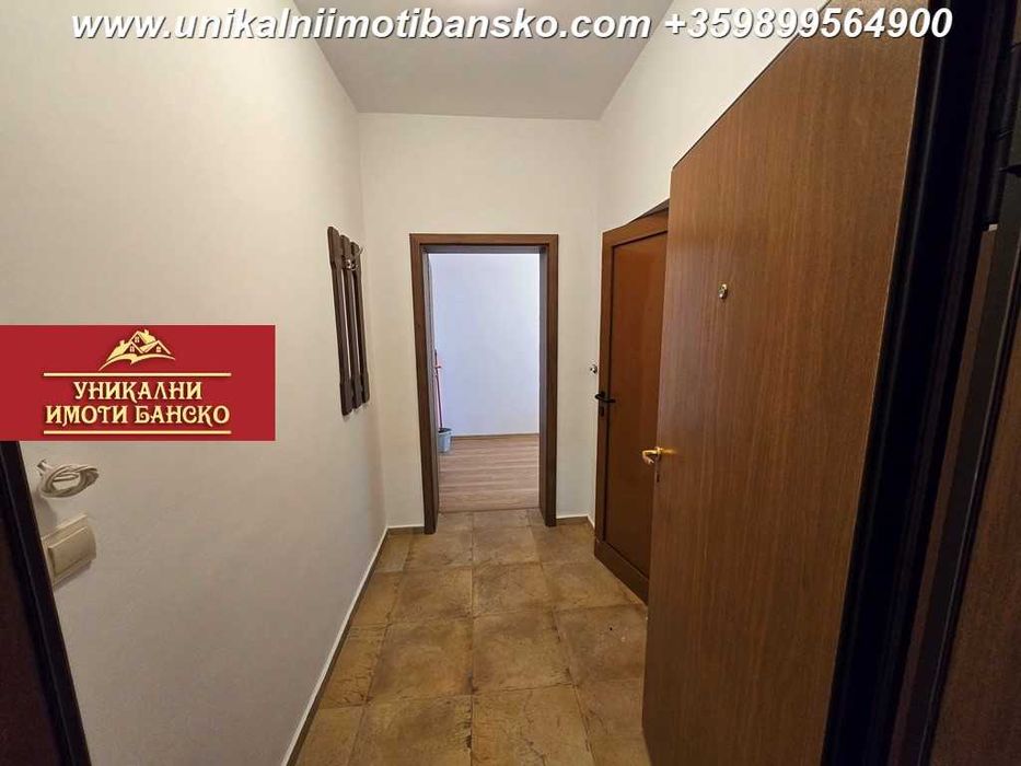 Тристаен апартамент  в обикновена жилищна сграда