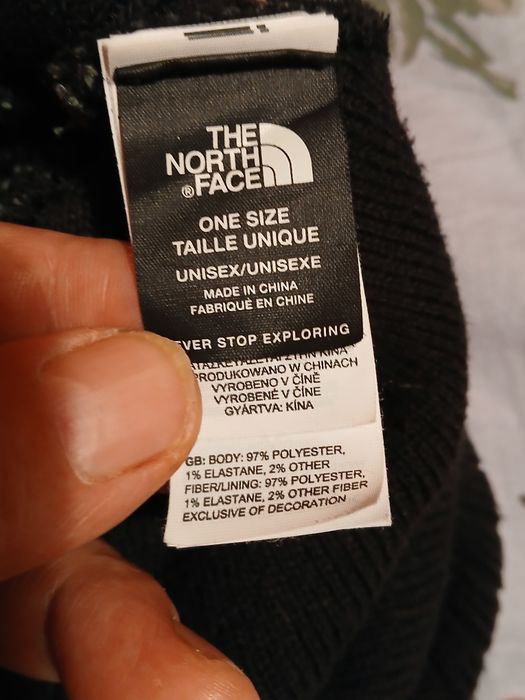 Зимна вълнена шапка Lakoste.и The Nort Fase.