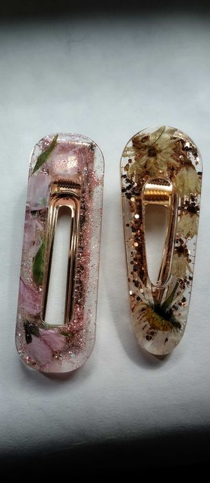 Шноли от епоксидна смола и естествени цветя