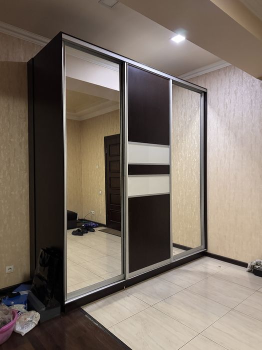 Продается большой шкаф