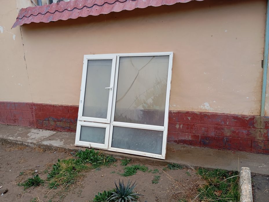 Akfa deraza sotiladi narxini kelishamiz