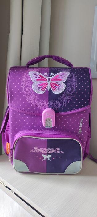 Продам рюкзак школьный для девочки Tiger Family качество
