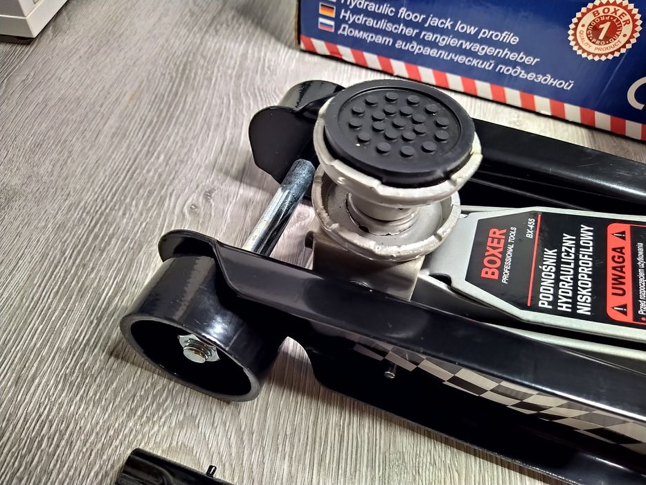 Cric hidraulic 2500 Kg Profil Jos BOXER BX-456, Nou!