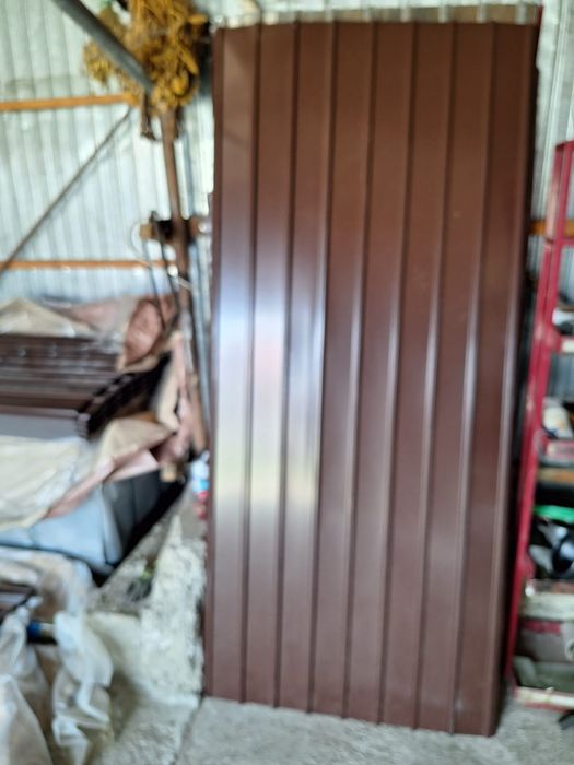 Tablă cutata colorată