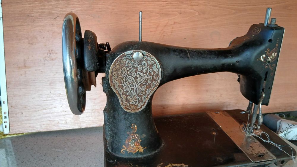 Masina de cusut SINGER , de colectie