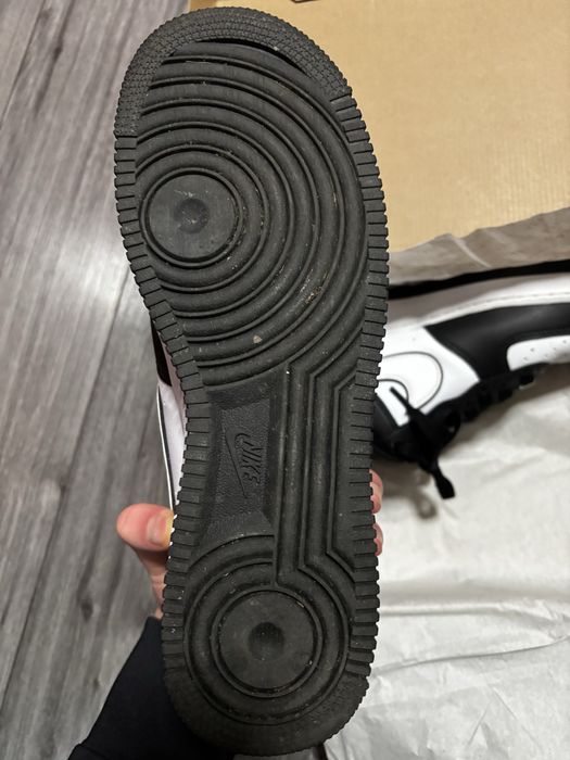 Vând papuci Nike air force 1