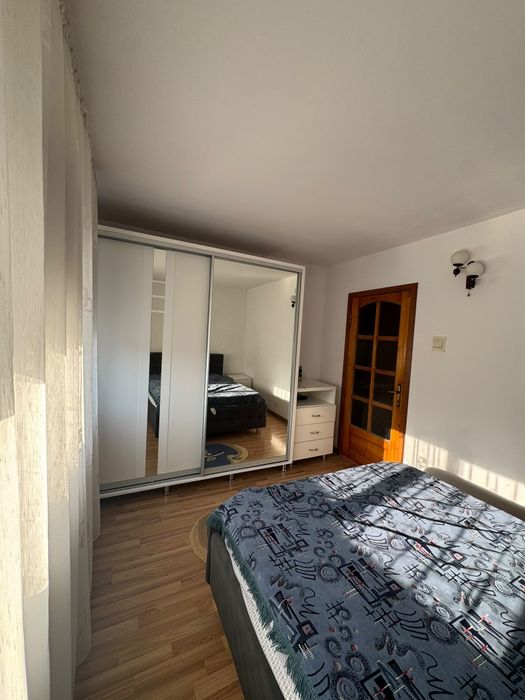 Apartament 2 camere semidecomandat mobilat