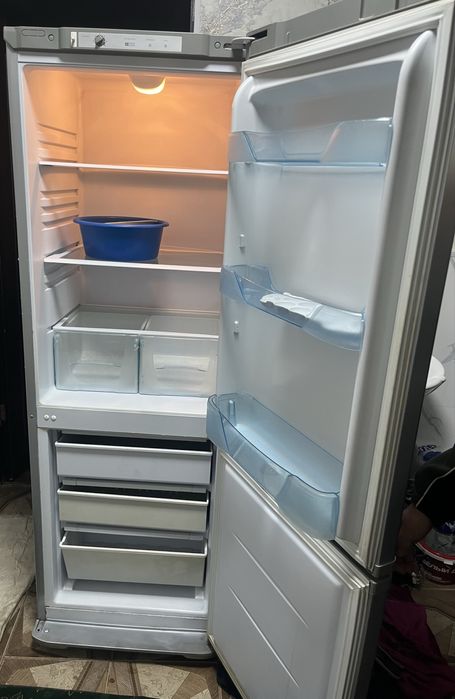 Продам холодильник