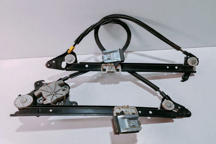 Macara  stanga spate  7M3839401A Seat Alhambra prima generatie (facel