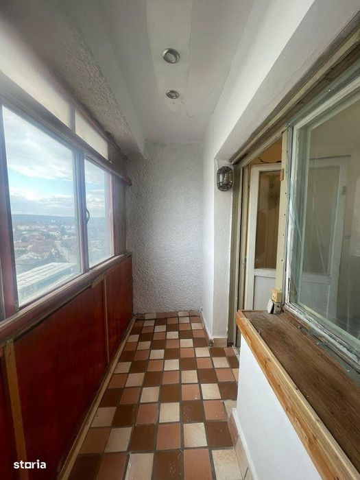 De vanzare duplex cu 4 camere, 3 balcoane,  in zona Hotel Roman