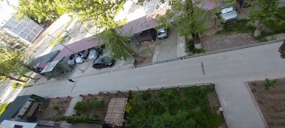 4x kv sotiladi Chirchiq sh. 82m²