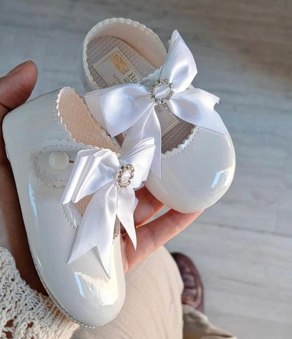Pantofiori Royal White Nr 17