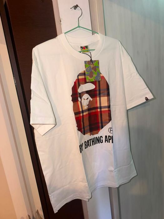 Tricou Bape alb L