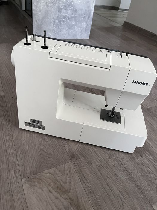 Швейная машинка Janome 1522 (blue)