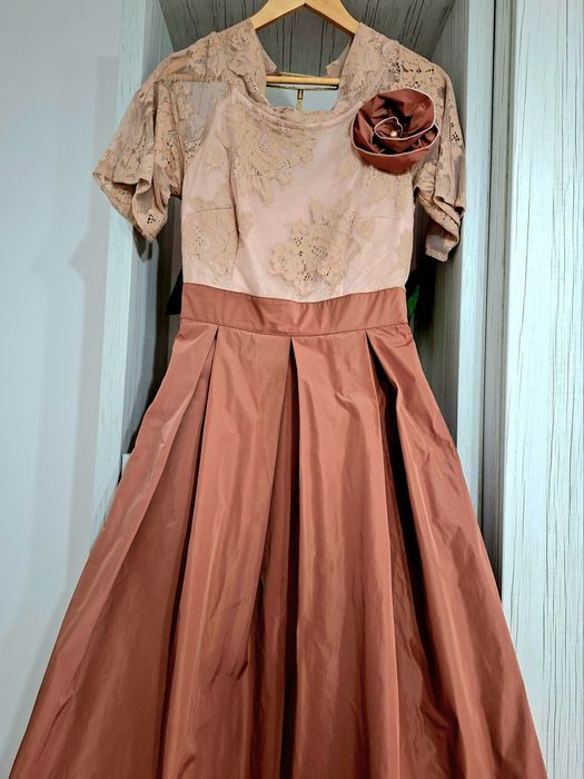 Rochie eveniment MATHILDE 34-36 ,tafta si dantelă  cu  căptușeală