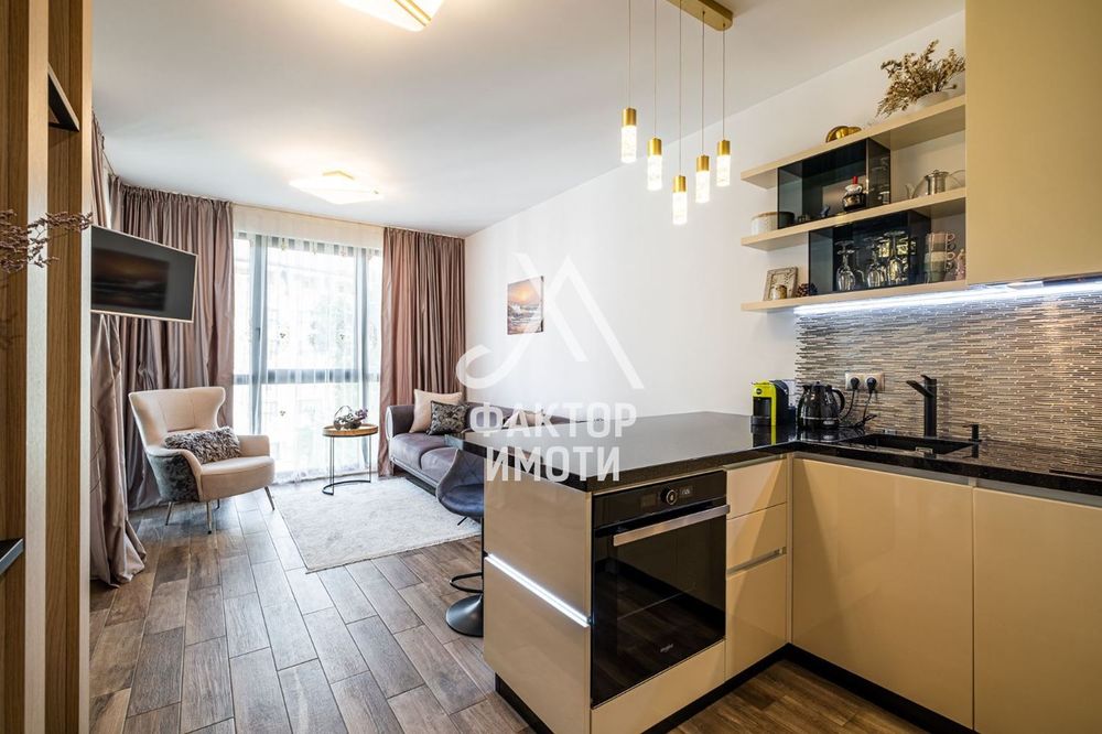 1-стаен в Варна, област-к.к. Св.Св. Константин и Елена площ 54 цена 2