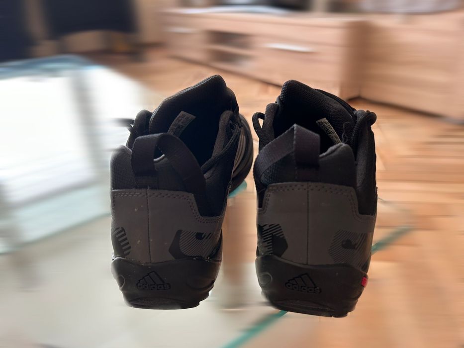 Спортни обувки adidas terrex ЧЕРЕН