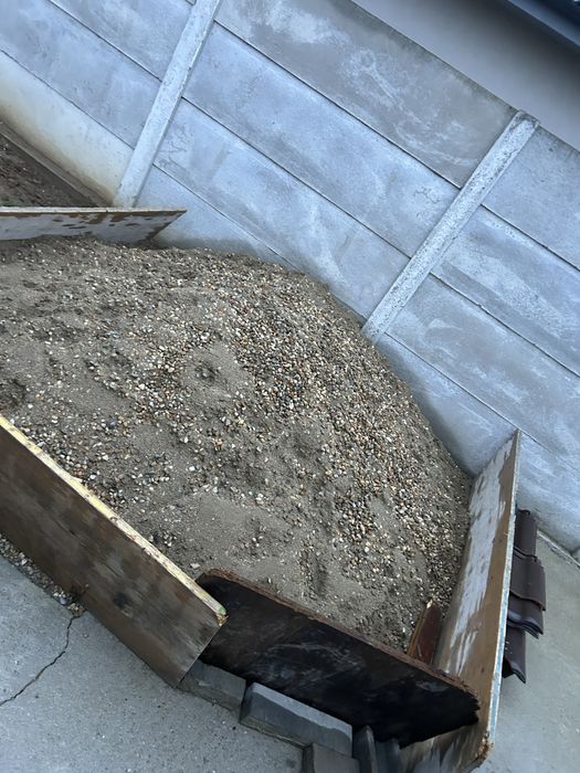 Fier nisip beton plasa sudata sarma ciment constructii