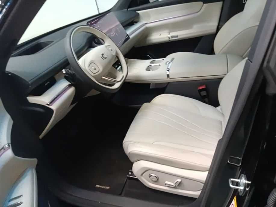CHANGAN NEVO Q07 215 Prestige Edition
