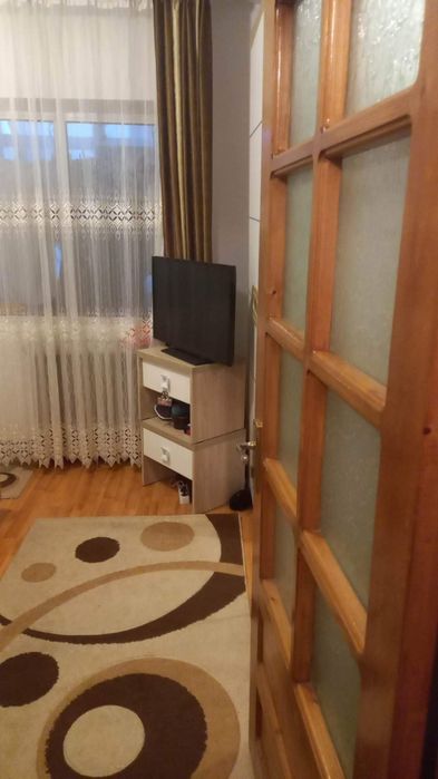 Apartament cu 4 camere decomandat, etaj 1 anul construcției 1988