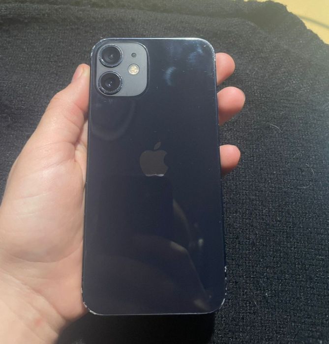 Айфон 12 мини ..