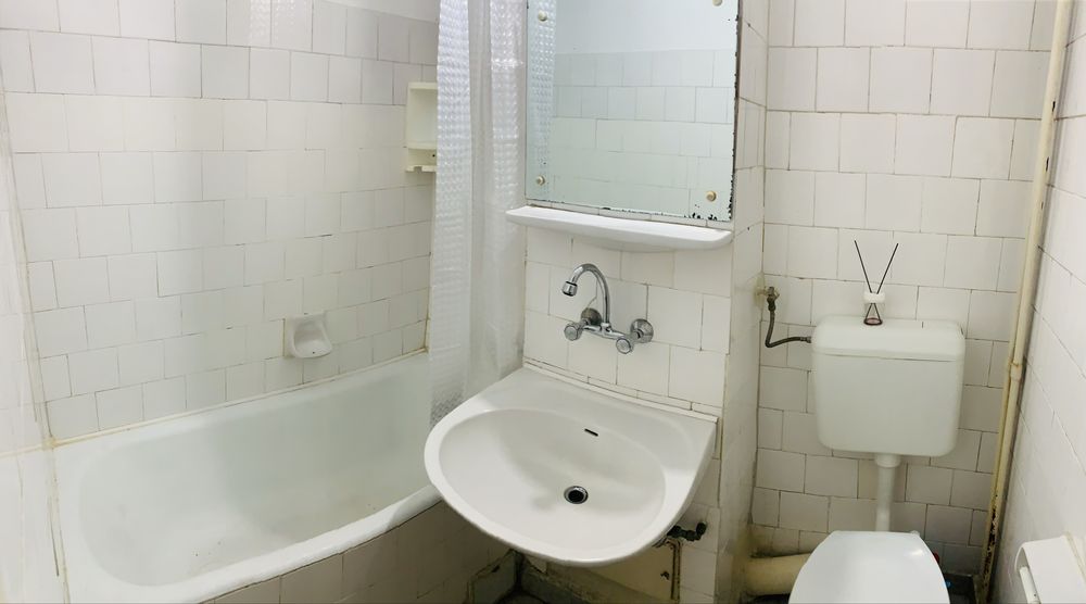 Vând garsonieră Republicii