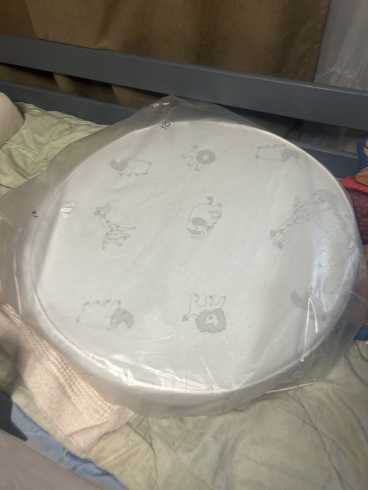 Продам матрас круглый новый