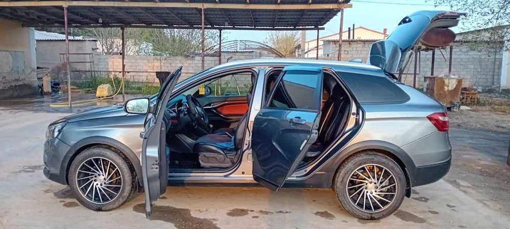 Lada vesta sw cross sotiladi