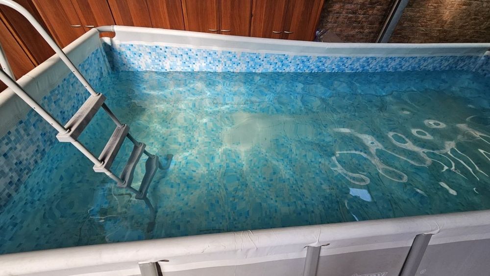 Продам бассейн BESTWAY (4,88×2,44×1,22)
