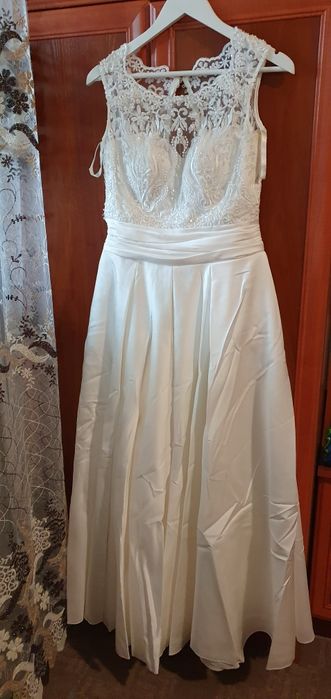 Rochie de mireasa+voal