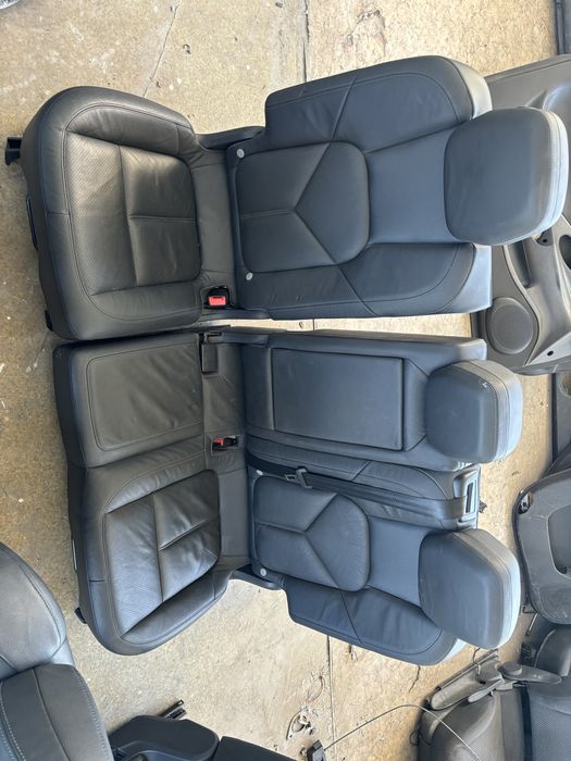 Porsche Cayenne 958 салон седалки