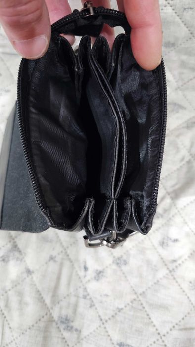 Кожена чантичка през рамо