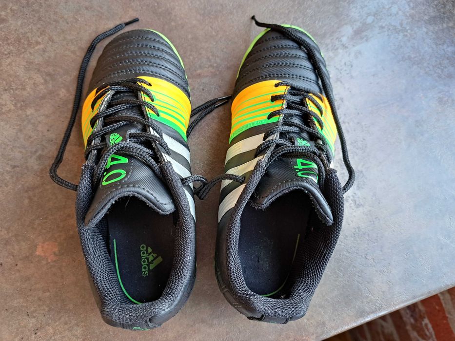 детски маратонкиAdidas кецове,футболни обувки,адидас,номер 34 за момче