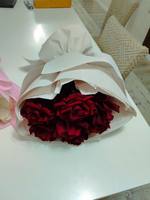 продается букет цветов б/у