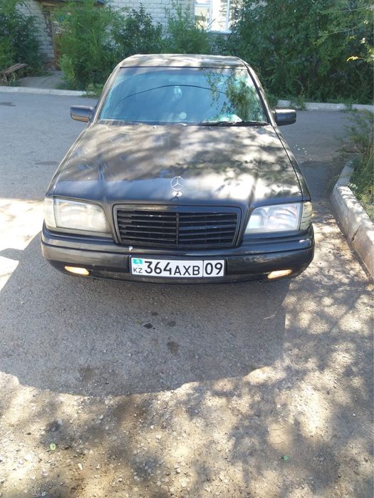 Продам машину мерс срочно