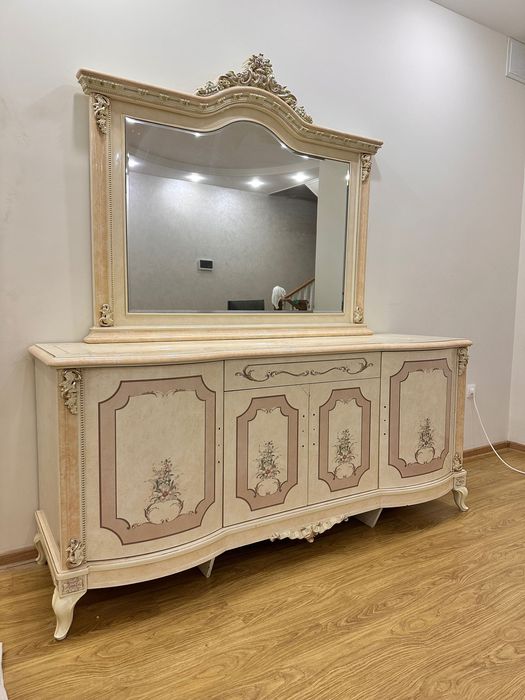 Сервант с комодом