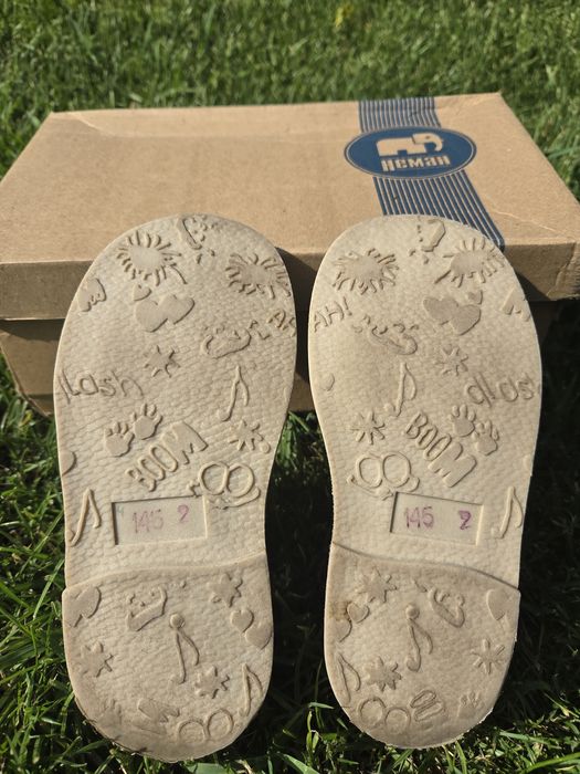 Кожанные сандали для девочки