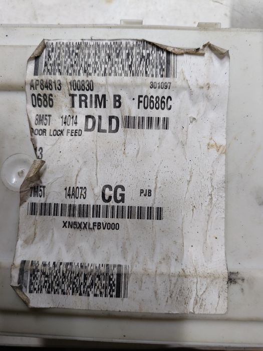 Panou siguranțe BCM Ford Focus 2 8M5T 14014 LKC 
8M5T 14014 DLD