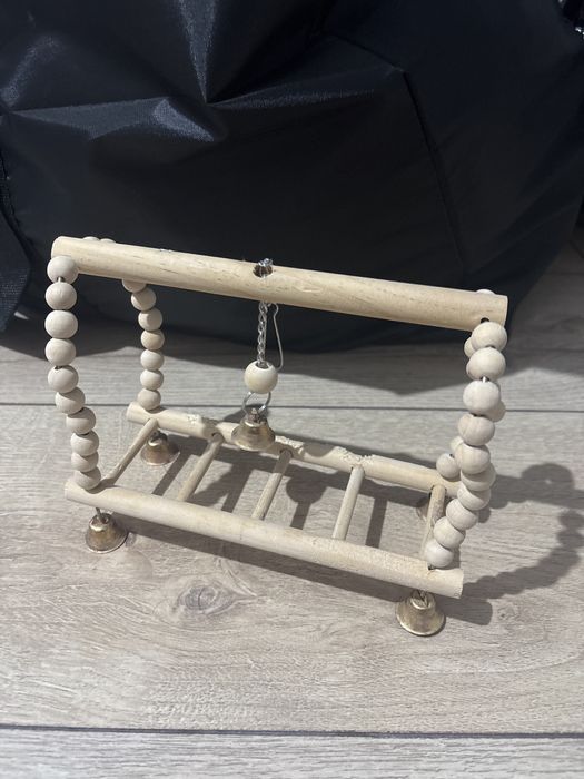 Игрушки для домашних птиц