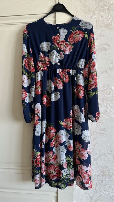 Красивое платье в цветочек